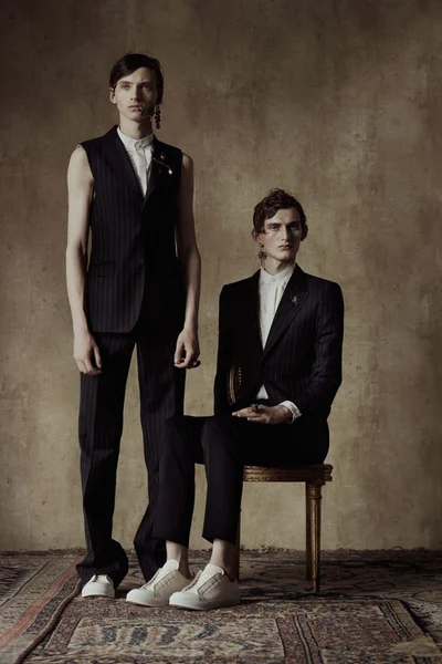 Look 3